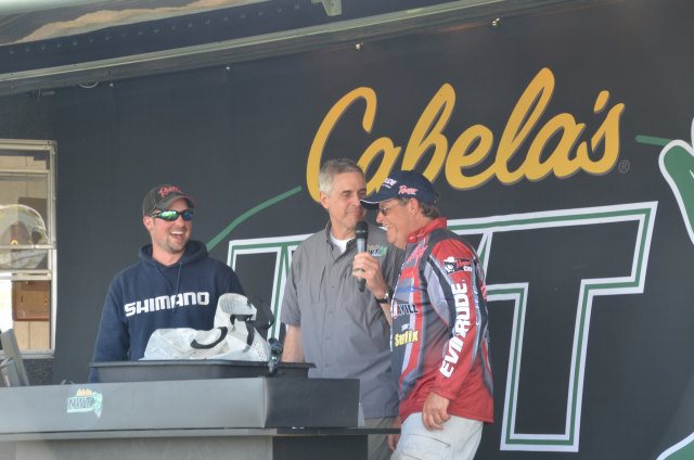 A10141D7-D22F-45CC-8E9C-B4EA25E3DA6C