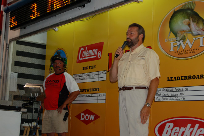 A10EFBD5-C084-40BB-A81D-078D2A38F218