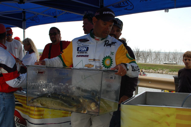 A16A0FA6-4230-4CFD-8522-D23741A96BD3