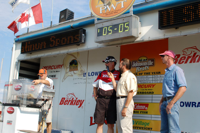 A29C1885-C9AD-48B9-9450-669695963266