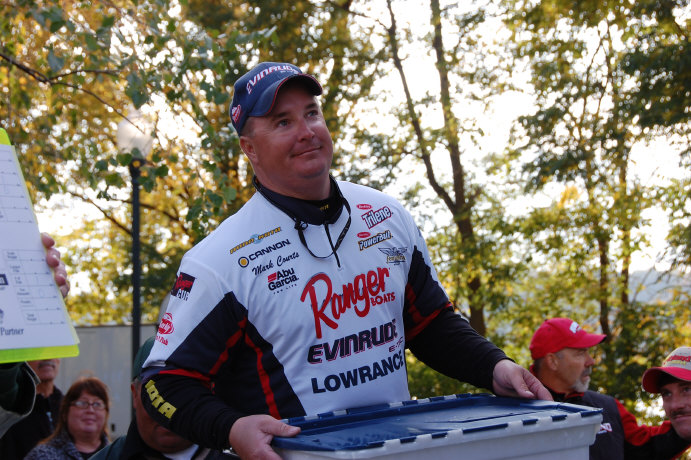 A2C93F39-DEC3-4FAE-87CE-F0B278AF9BA0