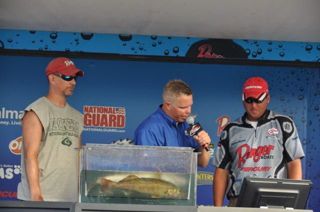 A2E0E901-316D-41FB-9C22-789B1BA8912B