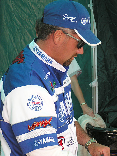 A33C1854-DB1F-48EE-BA0F-075EE0CBC51B