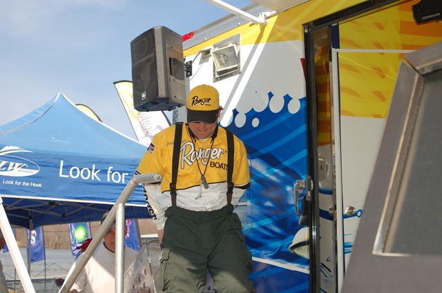 A392C00A-AC13-44F0-94EF-F78AA032A7CC