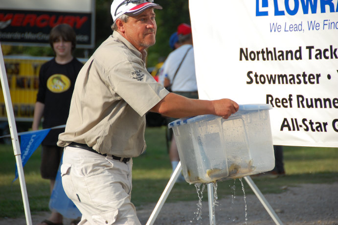 A39C3037-AABB-49FC-90E5-4FD087817277