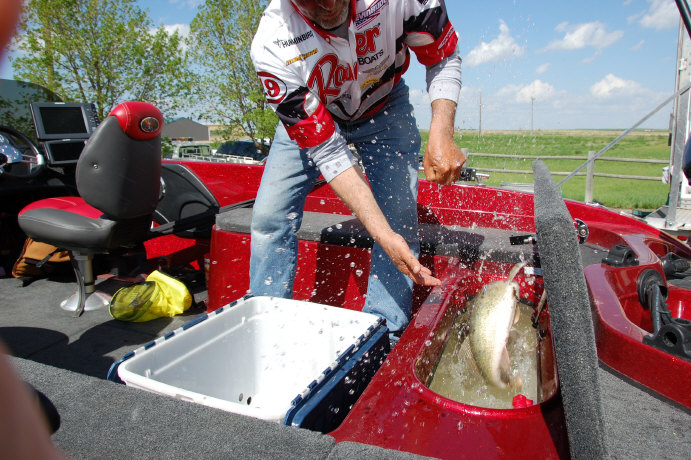 A3D3D9AD-99F4-4915-A647-9FE44A3EF494