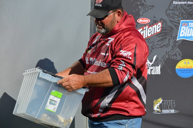 A4435277-A86B-4017-B4C4-38F60059110B