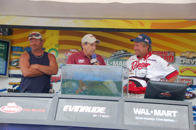 A49E6231-BB66-4794-A7CD-1D4981AD6B3F