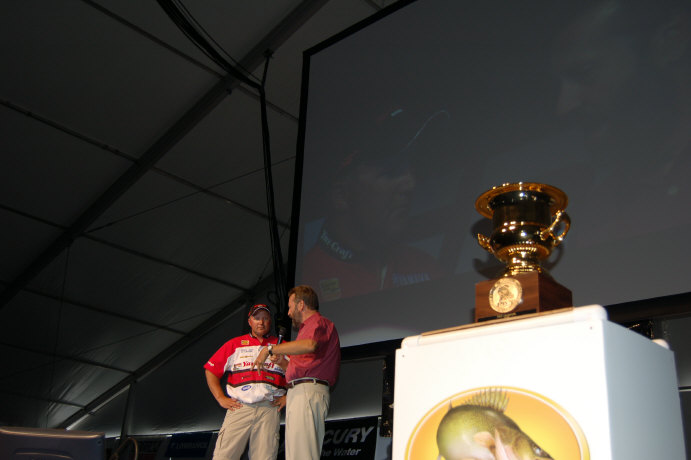 A53C375F-24BA-417D-B5E5-4A2256743121