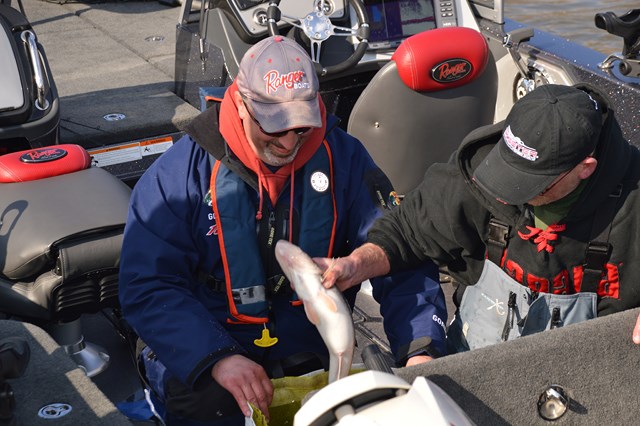 A55B35F8-1757-438F-AF34-300B930FA9F2