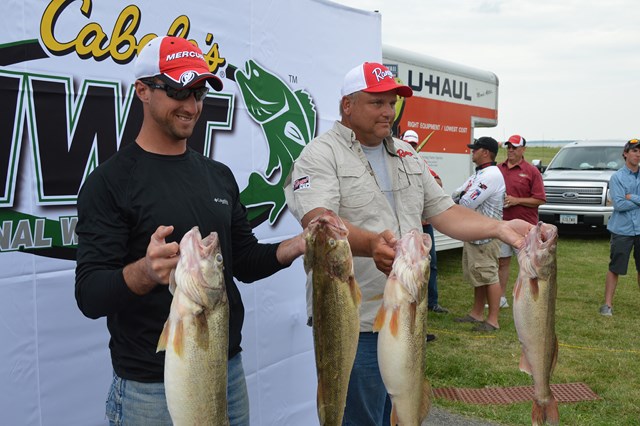 A5C1F972-98E0-4E7B-9BF1-3C30F9D3D6A7