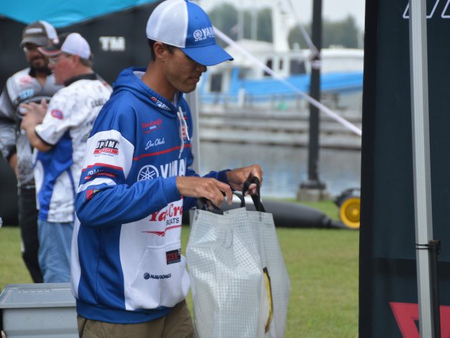 A6089C43-D6D0-444A-800E-787DA19F3FB3