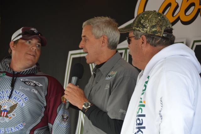 A6270756-A756-435D-99DC-B0BD955F2765