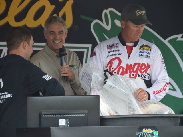 A6337768-D506-423F-AF7C-1E26507826FF