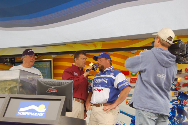 A6F56C4F-4370-43FB-8BBC-36A2BE87F132