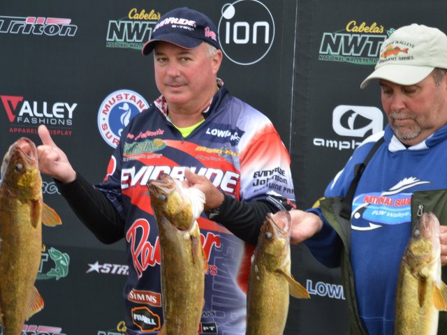 A75E72B8-7CFF-43AE-A2EE-DB16535B7CD5