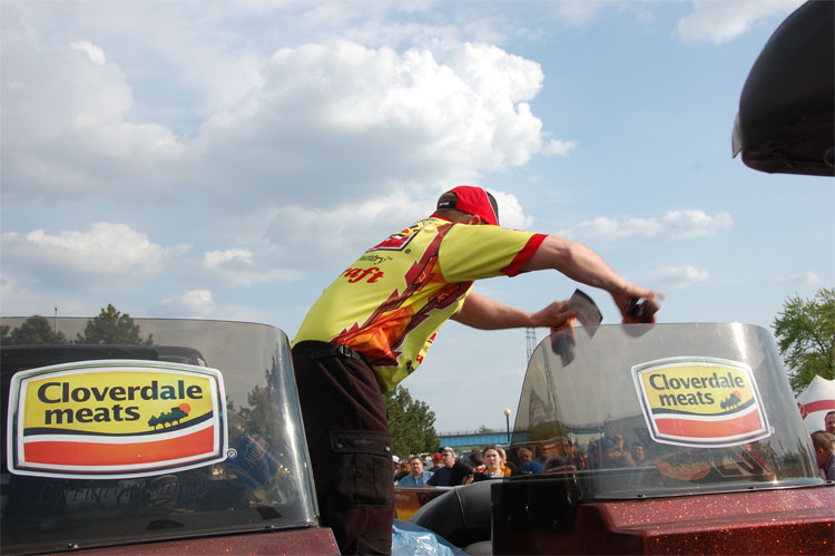 A774853A-6419-4B7B-A9C1-74E93BCEFF0F