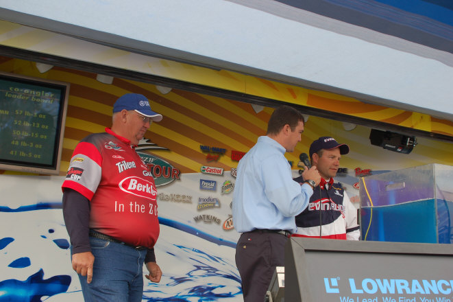 A7935848-75EB-411F-B7A3-3BAD2D037C84