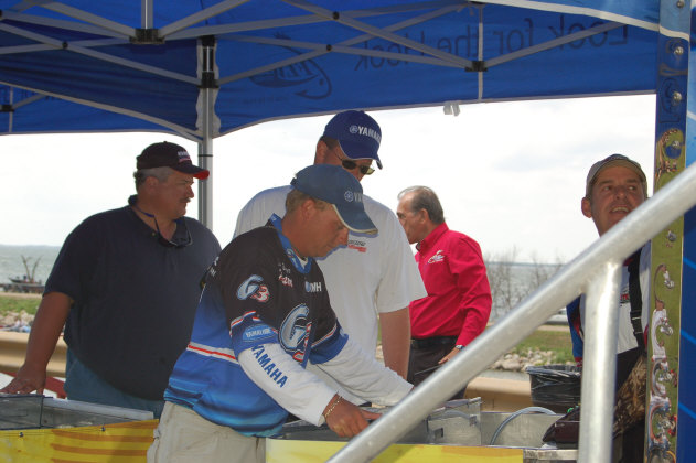 A7B99374-F3CE-4853-849B-D12D75757DA0