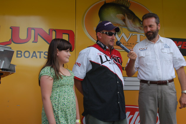 A7CAB49D-9942-49CB-8C94-F047F7F4732D