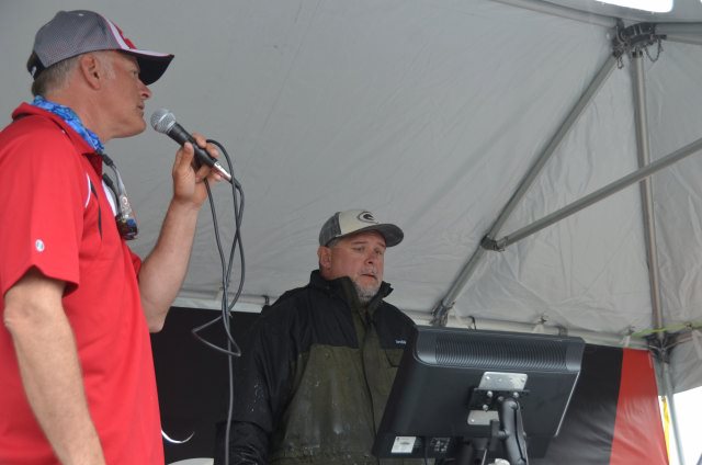 A7D41C3D-7B93-4F0E-86E7-EF62658EE385