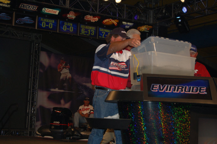 A83823F4-847C-4FE7-92AC-7688AED39700