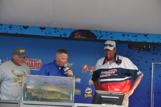 A83DE7EB-EFC3-4A4D-A019-92C237E84916