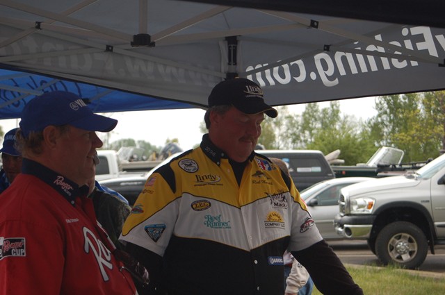 A86B3694-543C-45E6-A995-0B98C9C66A96