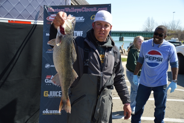 A87C104D-5FEB-4B81-9F62-B0DFE988AD05