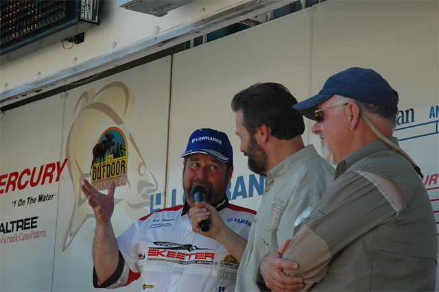 A88B24DD-D6EA-4D85-BEA7-9D9F21C34950