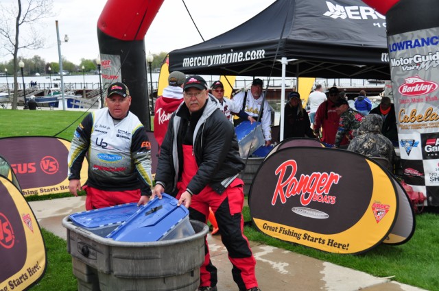 A904EA04-254E-4CD6-8438-0A0234B72F2A