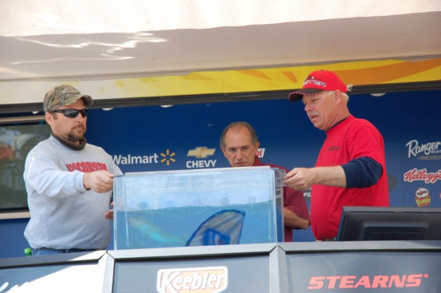 A95F64DA-6E89-4F4E-A0DC-9121C309DB88