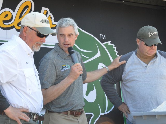 AA151DAE-F128-4F5F-8A48-6FEB35D3CFED