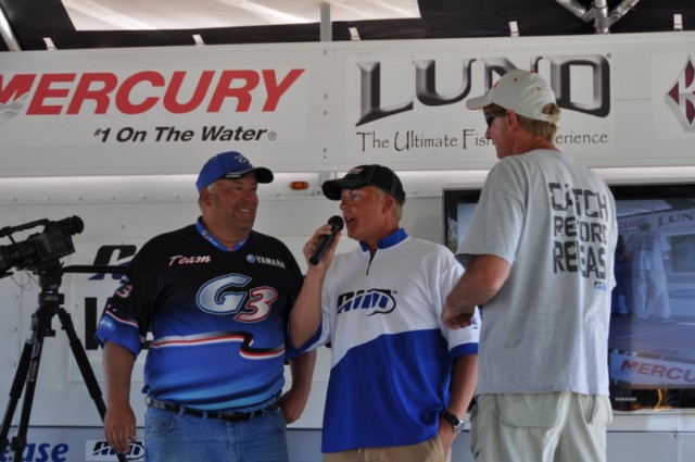 AA175B37-B7BB-4D5B-AD5C-10AE6CE15AD7