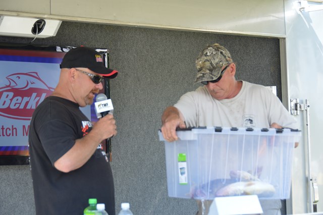 AA1C0910-383A-4FE7-9666-BF54677D2F43