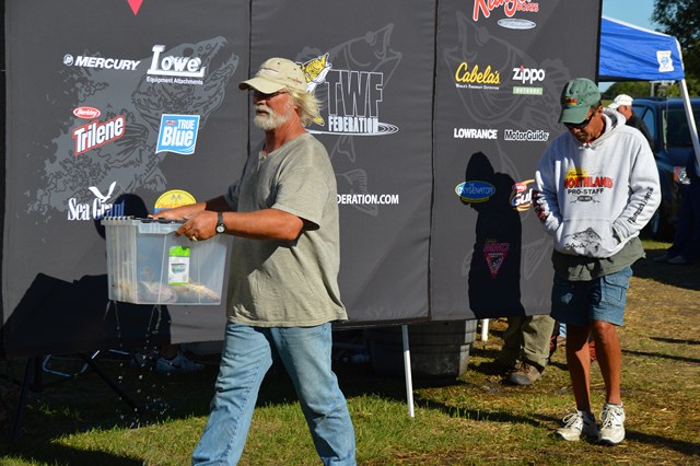 AA28D5BF-0FA7-495A-A77E-DD94A02274EF