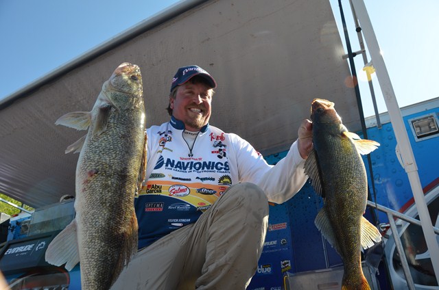 AA4E8D6A-85E7-4D1C-BD86-B424BE04B117