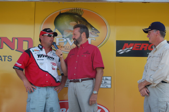 AB760BA9-A8BA-4A99-AEC3-BC3D59F89CA4