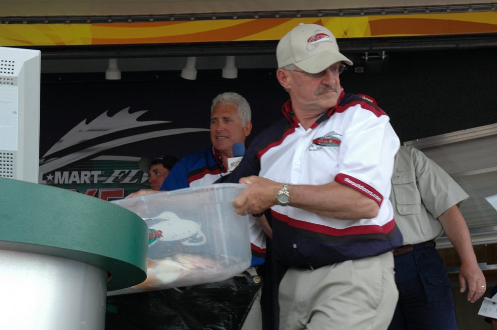 ABA9FEA4-3188-4925-AEB5-CC56B03F1D9F