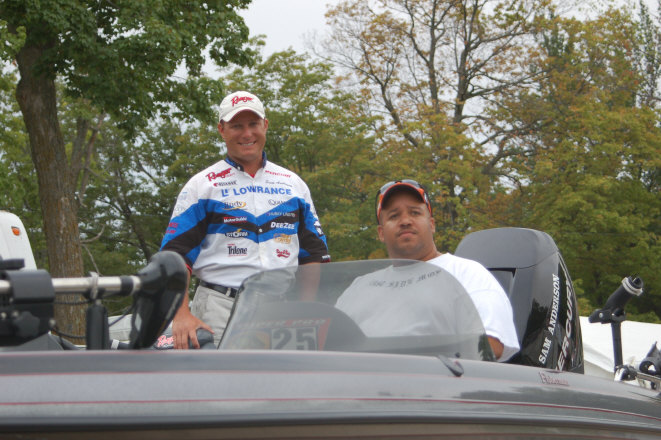 AC045A24-1E13-4DB3-9F98-81823B7CB090