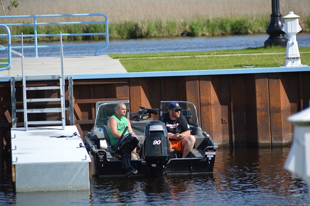 AC054833-8E25-4D0B-BE34-DBA37367A3B6