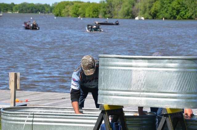 AC1467D9-3085-492A-8C7B-E099C59D2864