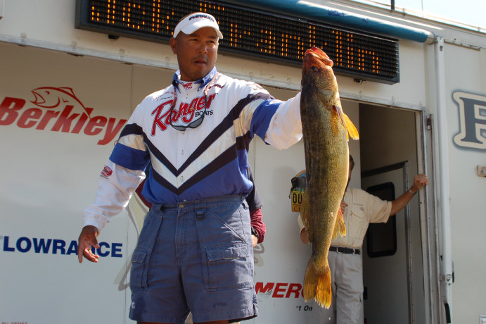 AC1E3E6F-3562-4940-A758-67571A003F33