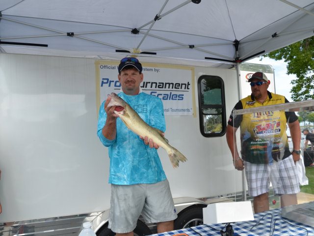 AC30CDFF-D9A4-421A-B264-34FA9EB0DCAF