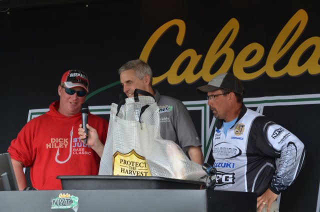 AC42B3E4-5BCE-4BA6-BAF9-B8851B0CD12D