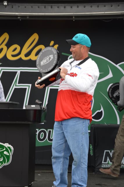 AC6B83E8-C352-4B3A-8087-131BE727AFA3