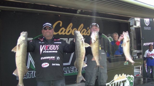 ACFB7B53-0028-44B2-9066-0095E12C7AC2