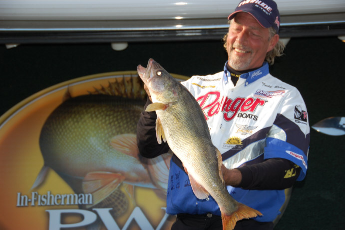 AD136E8F-27ED-4DD3-83A6-4831C8554FCD