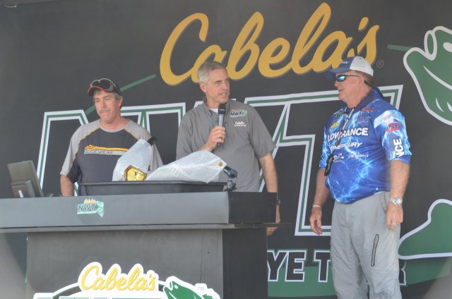 AD4FAEE4-1171-4B2E-84BF-CEF63B6CAFD6