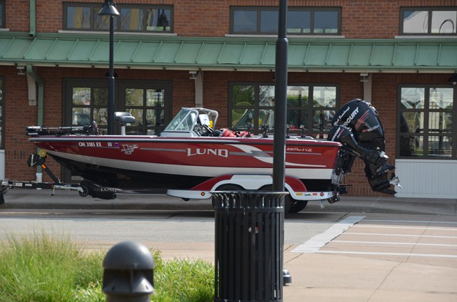 AD77DEB2-010B-4A09-B414-086A4BB8760F